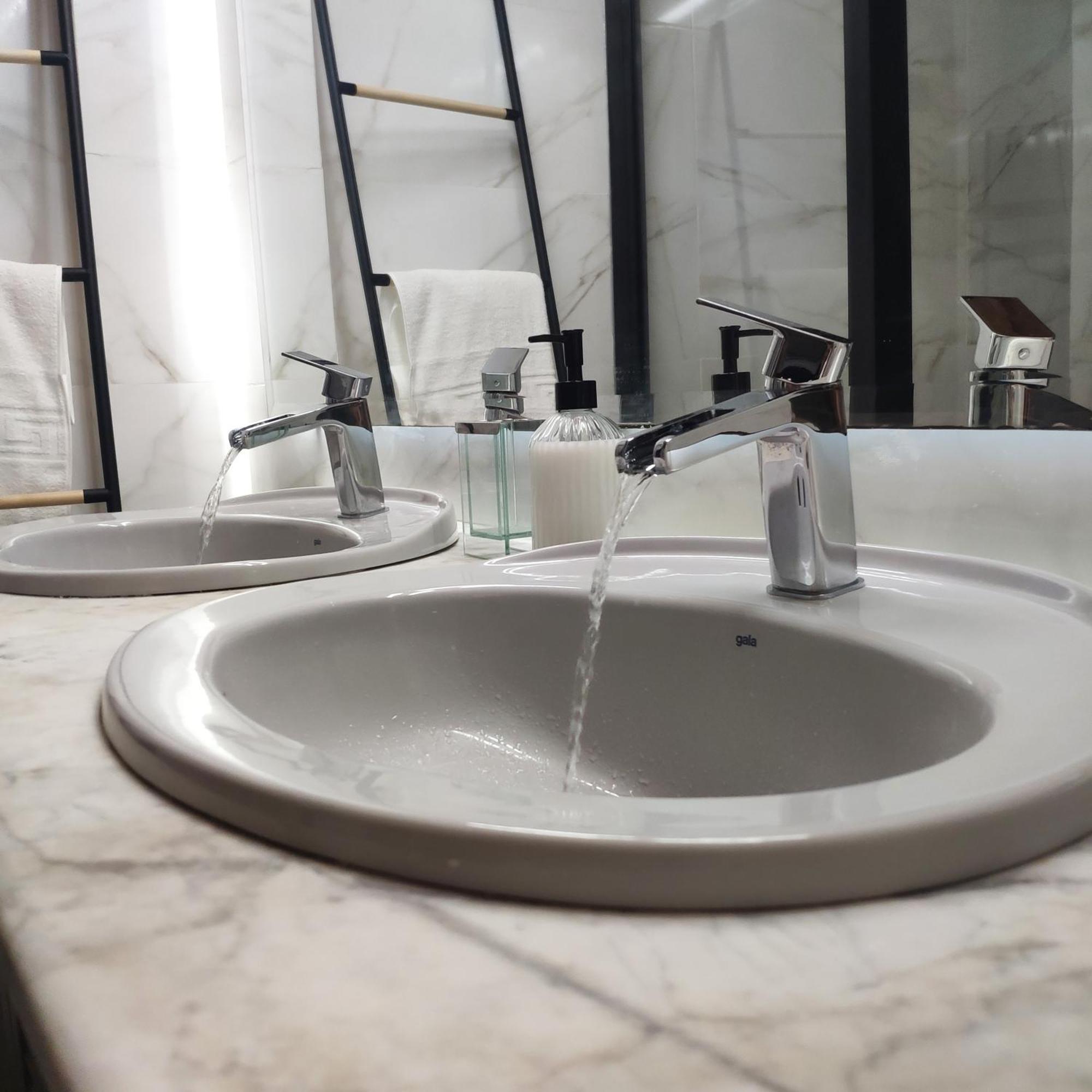 Luxury Jacuzzi Home & Terraces Малага Экстерьер фото